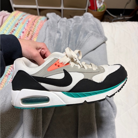 Nike Air Max correlate - Picture 1 of 4